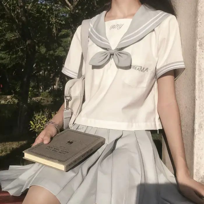 女恶魔人